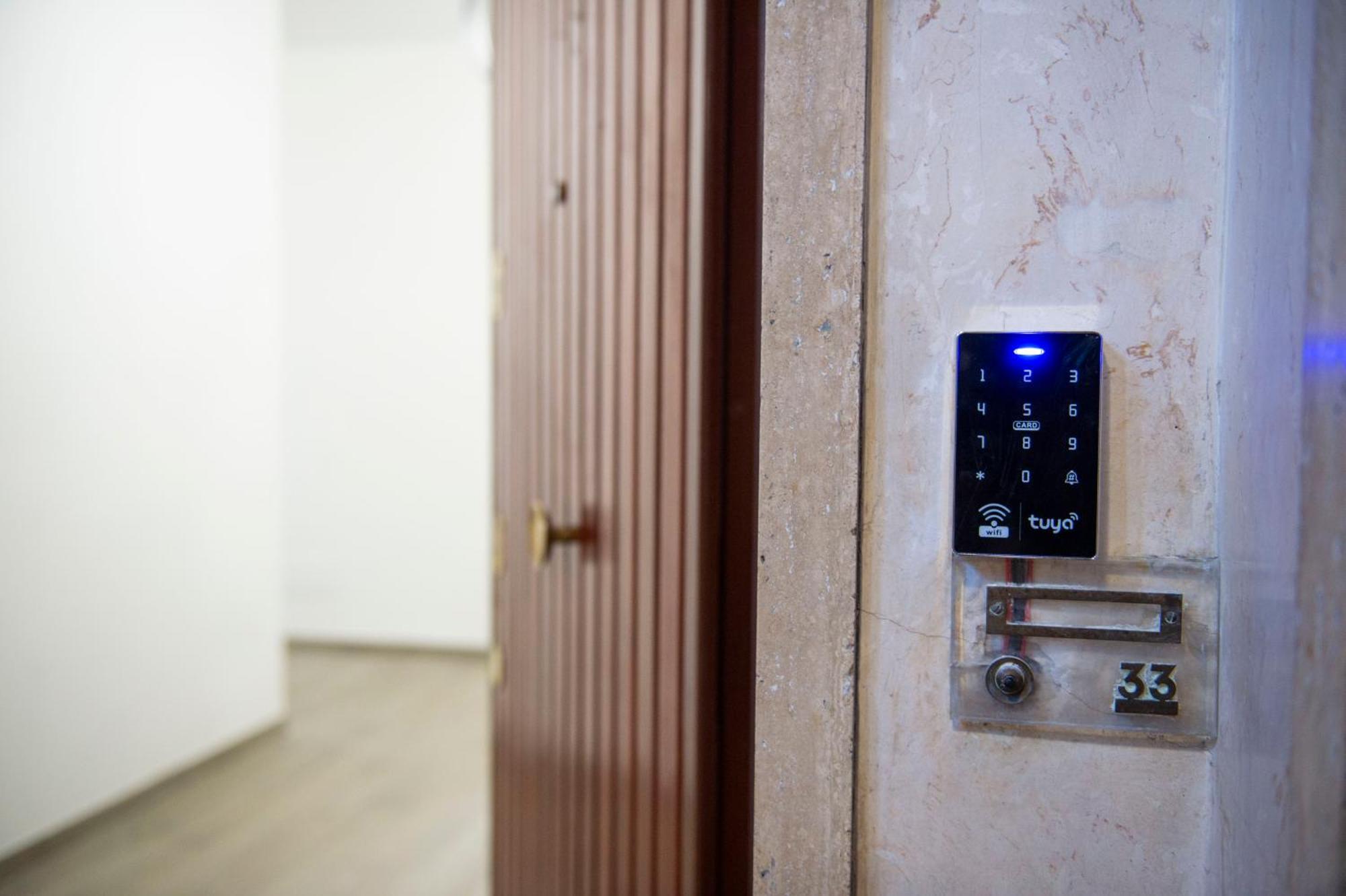 Lev Apartment Rom Eksteriør billede